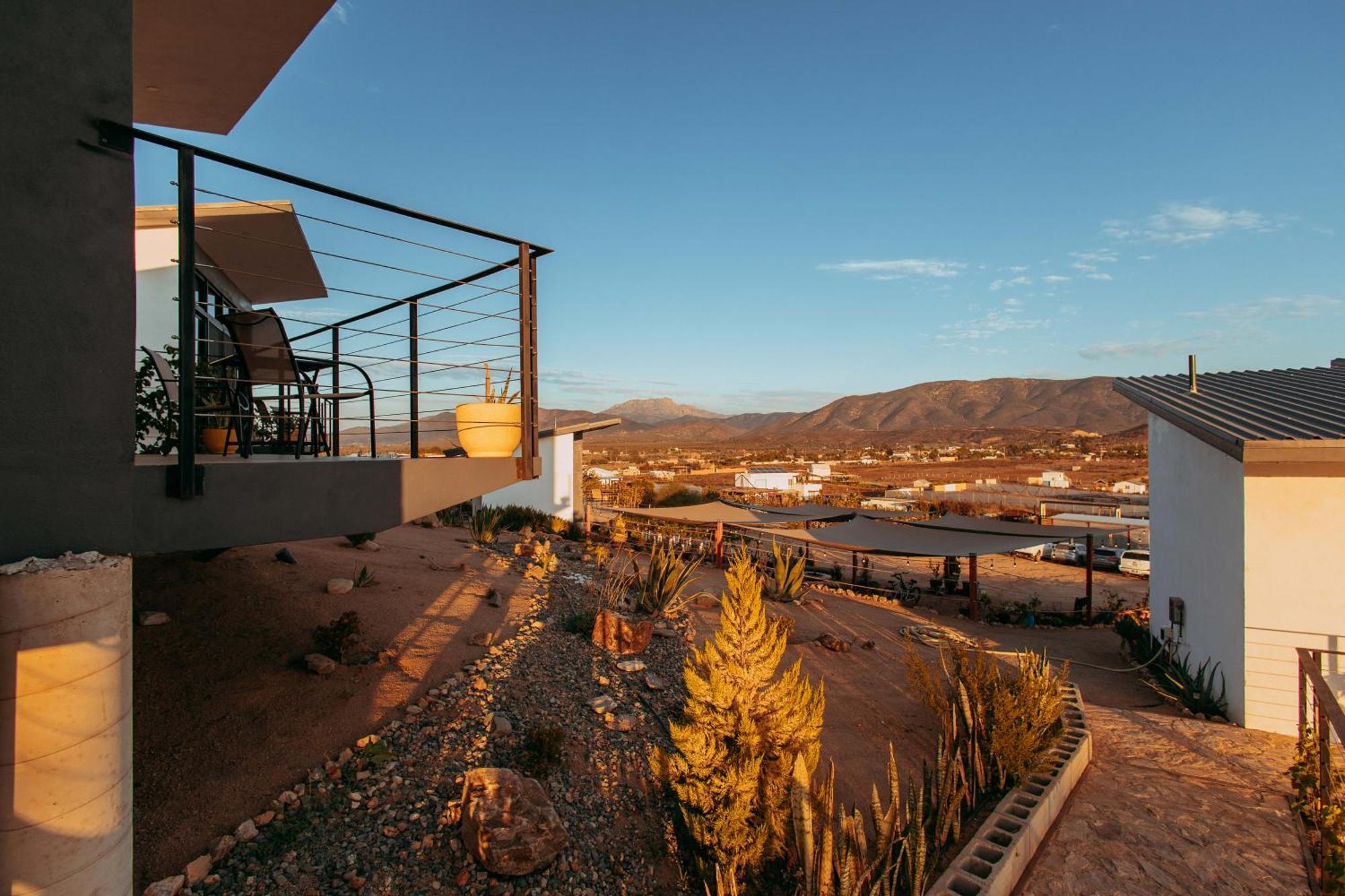 Vl Uno Bed & Breakfast เอนเซนาดา ภายนอก รูปภาพ