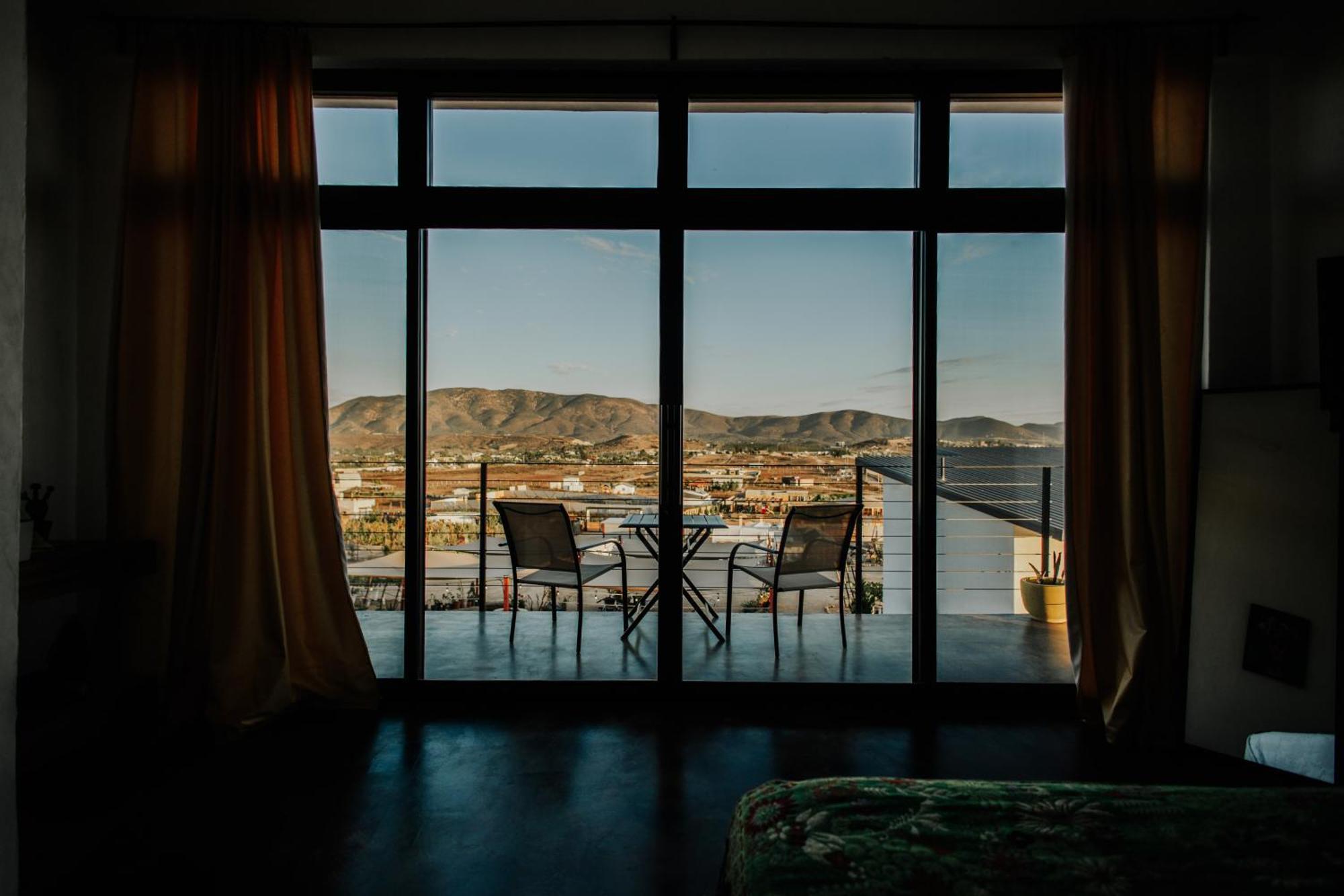 Vl Uno Bed & Breakfast เอนเซนาดา ภายนอก รูปภาพ