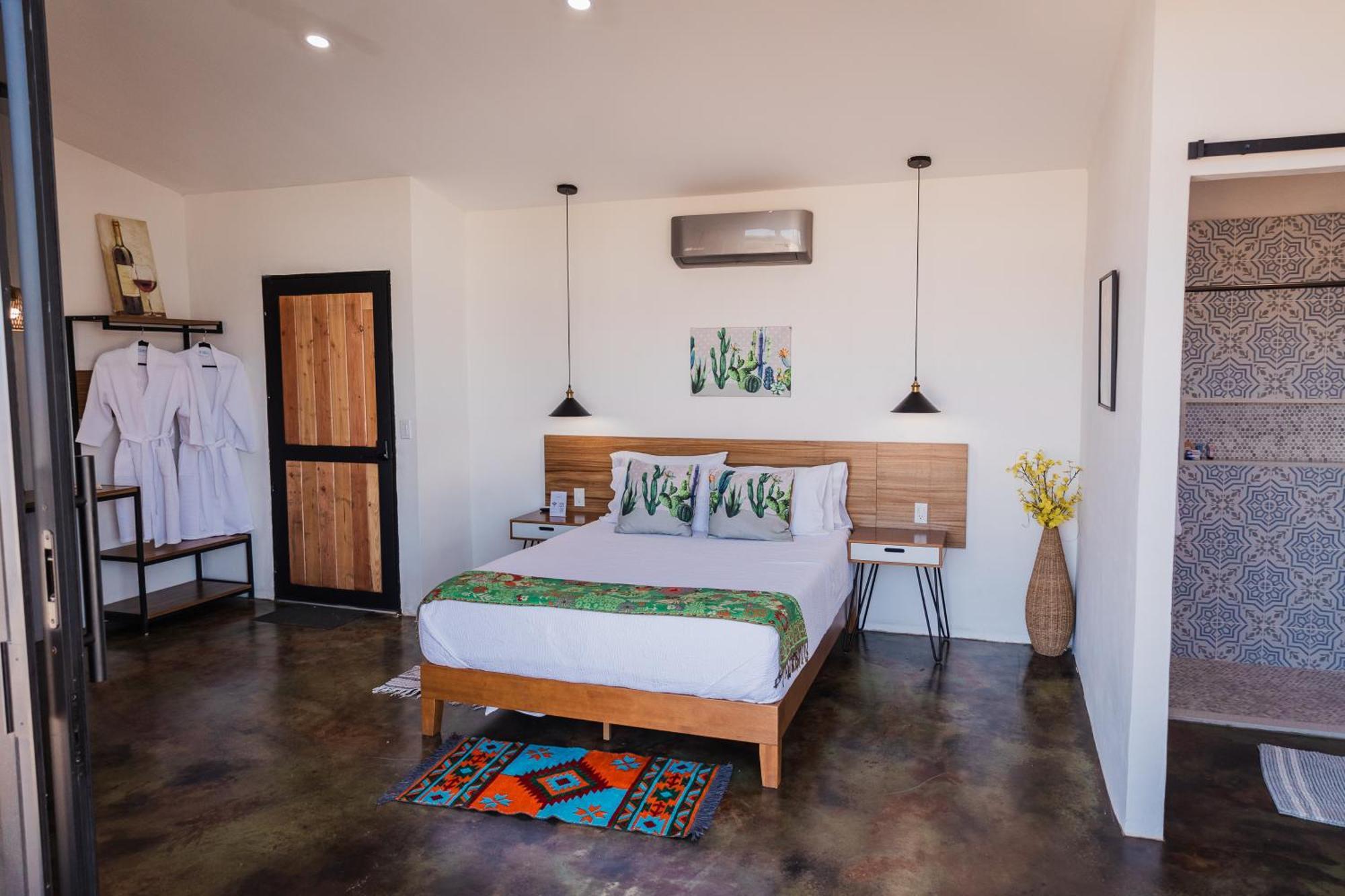 Vl Uno Bed & Breakfast เอนเซนาดา ภายนอก รูปภาพ