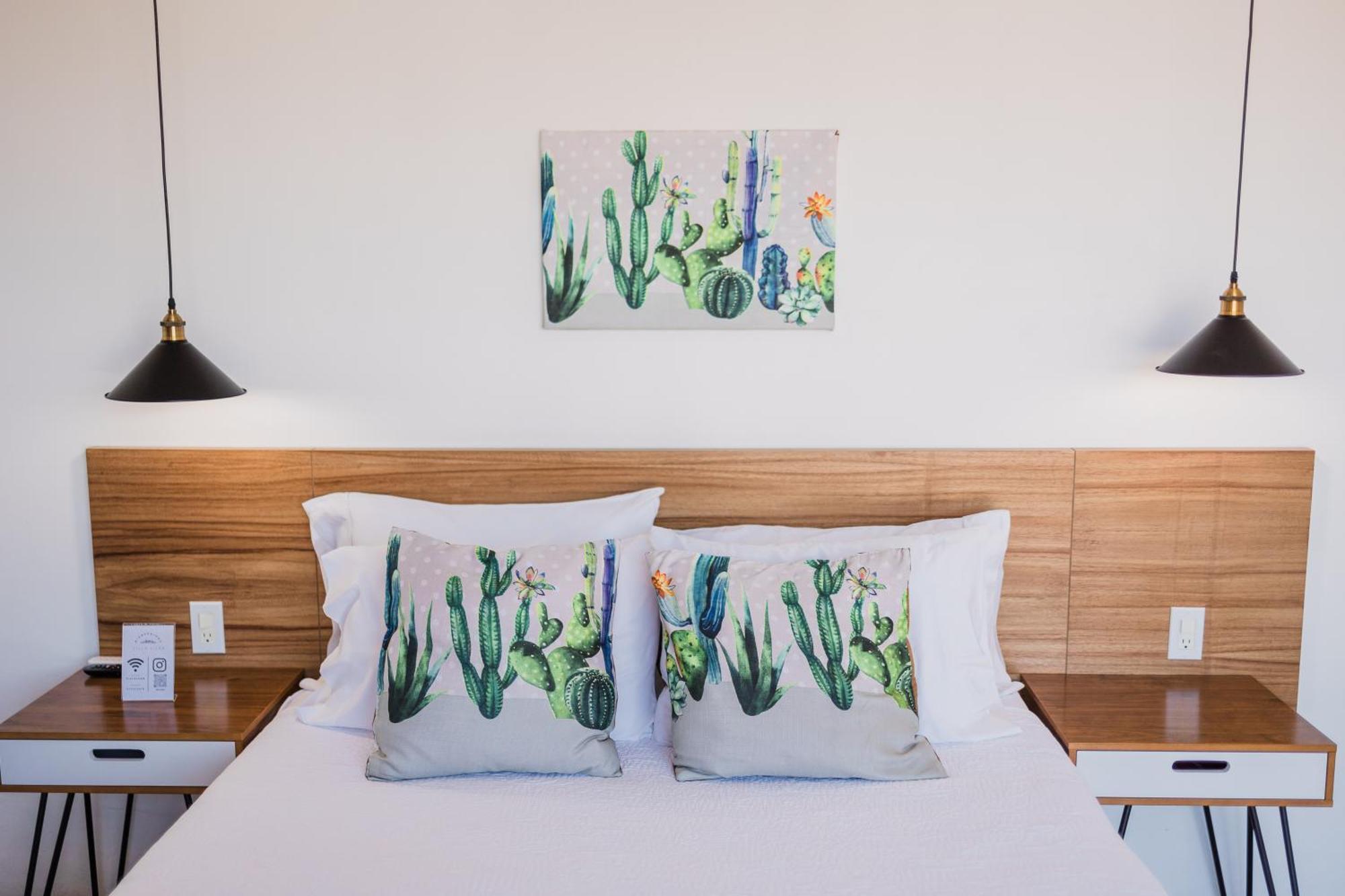 Vl Uno Bed & Breakfast เอนเซนาดา ภายนอก รูปภาพ